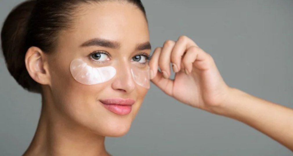 Regard fatigué ? Gommez vos cernes comme si vous aviez dormi 10h