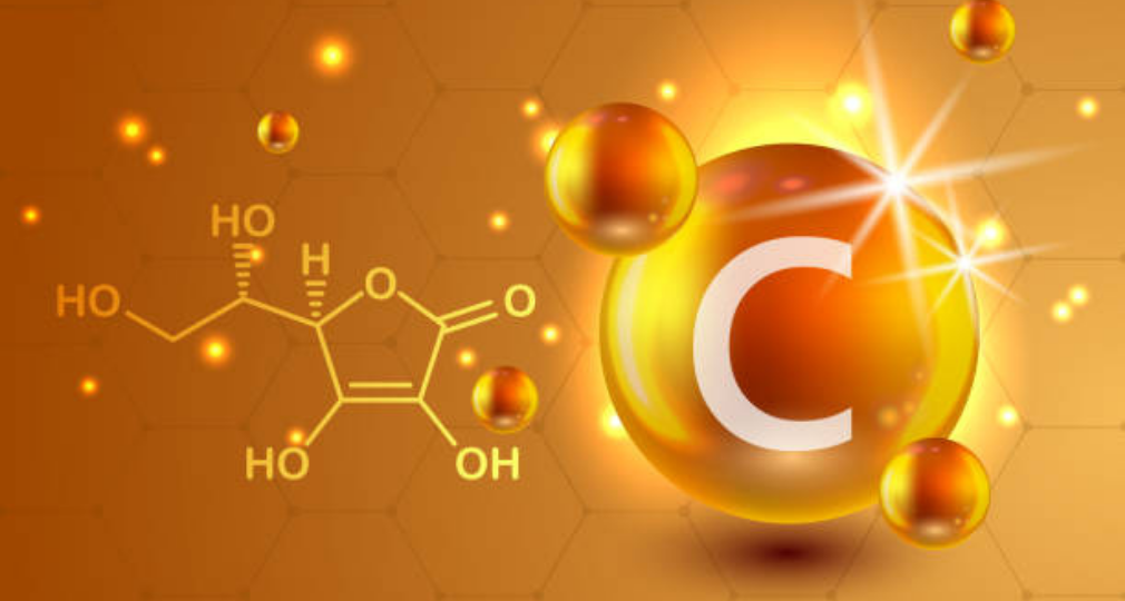 Vitamine C : le shoot antioxydant dont votre visage a besoin